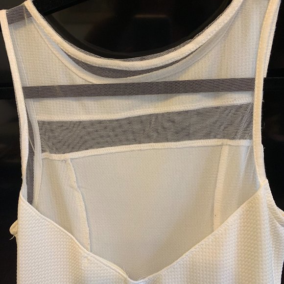 Monteau LA White Dress - Picture 11 of 16